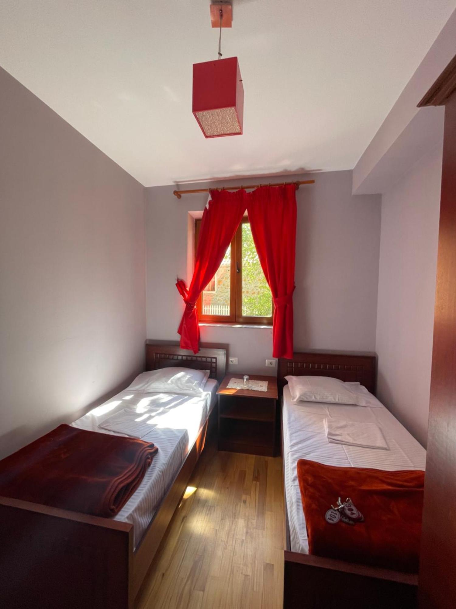 Lura Hotel Fushe-Lure المظهر الخارجي الصورة